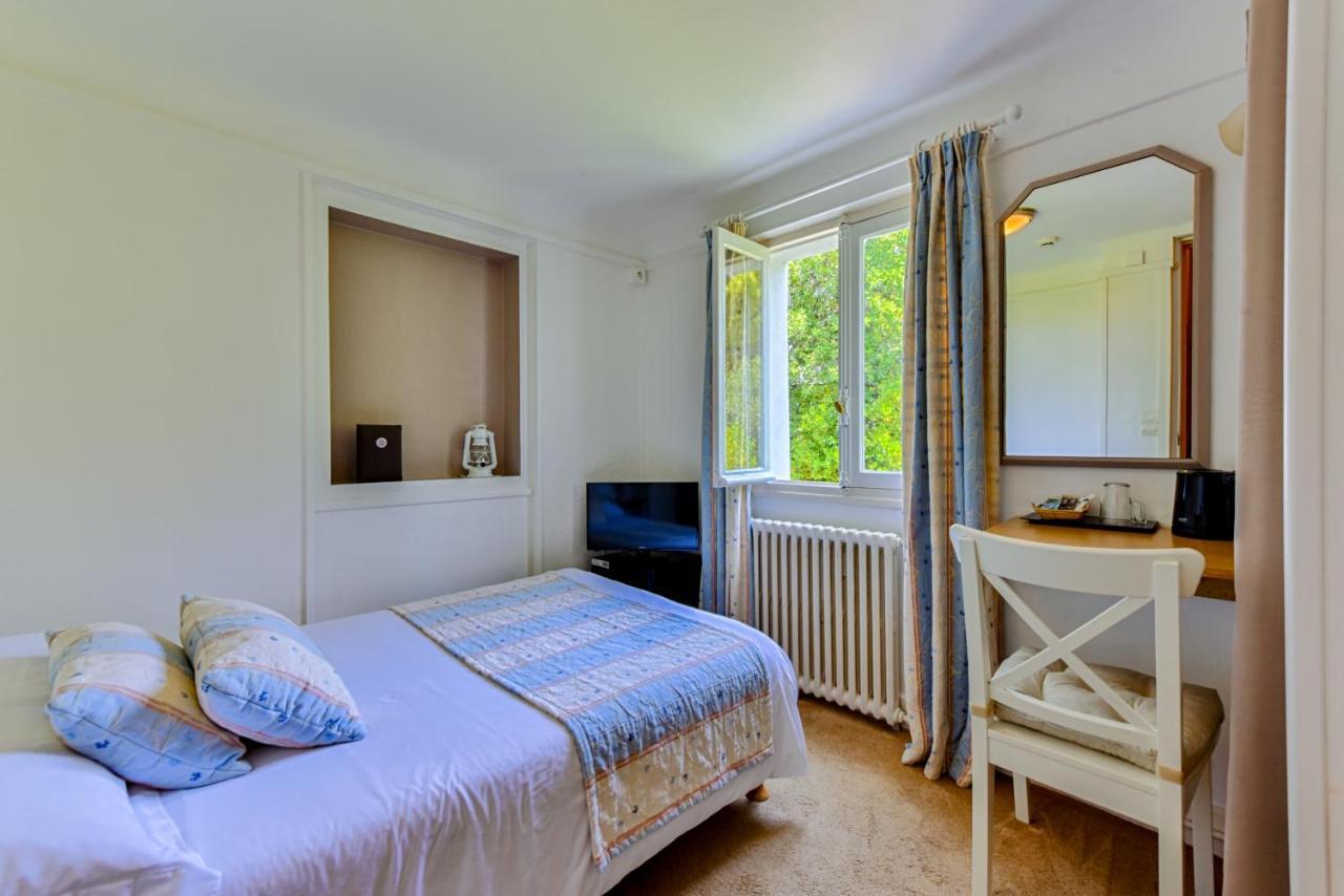 Mas Djoliba Hotel อองทีบส์ ภายนอก รูปภาพ