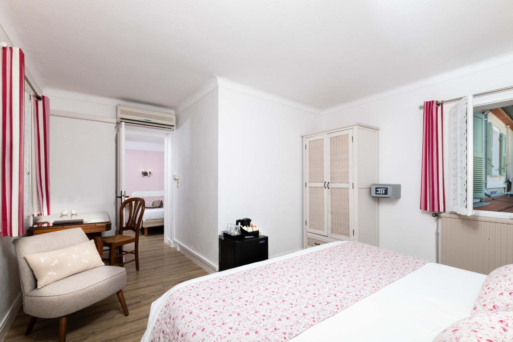Mas Djoliba Hotel อองทีบส์ ห้อง รูปภาพ